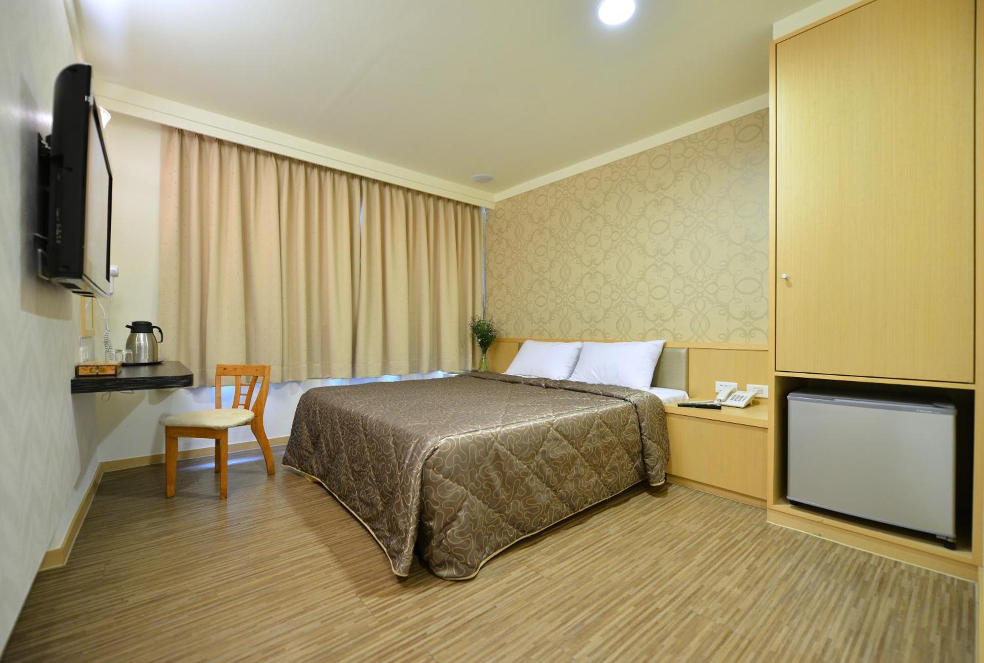 Ing Wang Hotel Tajnan Kültér fotó