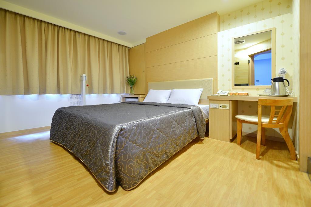 Ing Wang Hotel Tajnan Kültér fotó